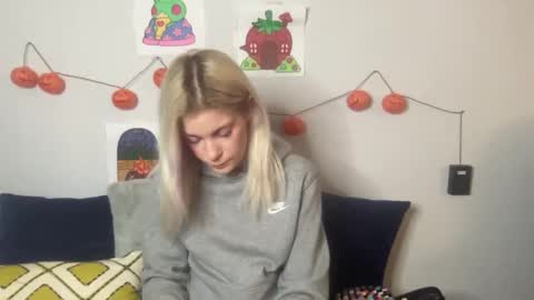 Ashlee online show from February 1, 2026, 1:26 am