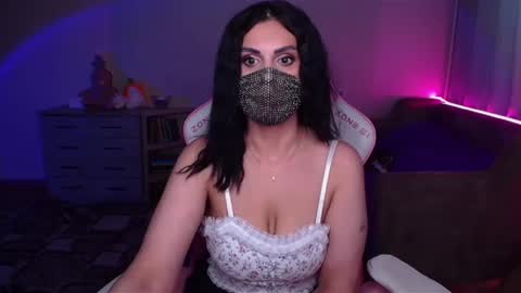   Yasmina   online show from February 26, 2025, 5:42 am