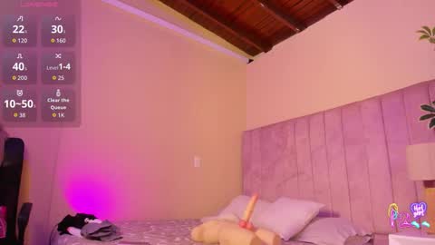 ashley_beaomunt online show from March 25, 2026, 11:38 am