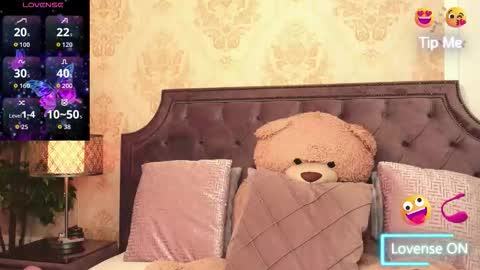 Snapshot of ashley_clairex chatting on February 1, 2026, 9:24 pm Ashley online show from February 1, 2026, 9:24 pm