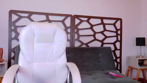 ashley_jonee online show from February 16, 2026, 12:45 pm