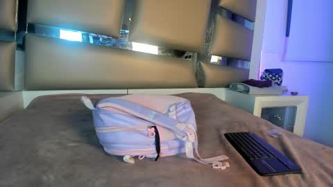 Snapshot of ashley_js chatting on December 3, 2025, 6:43 am ashley_js online show from December 3, 2025, 6:43 am