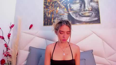 ashley_miller26 online show from March 2, 2025, 11:18 am