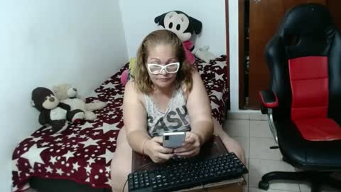 ashley pink11 online show from September 19, 2025, 11:38 pm