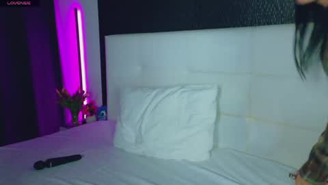 AshleyEtthen online show from April 16, 2026, 5:25 pm