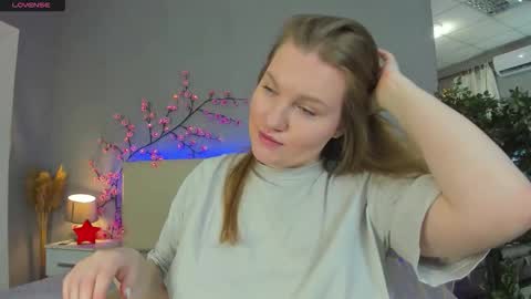 AshleyJonse online show from April 3, 2026, 5:05 am