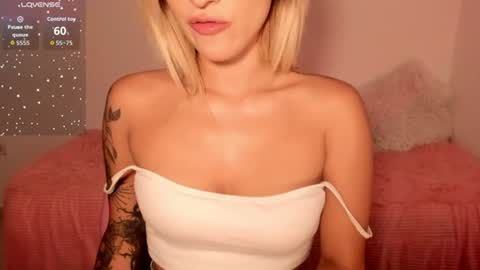 Snapshot of ashleyroys_111 chatting on July 8, 2026, 9:30 pm dahiana online show from July 8, 2026, 9:30 pm