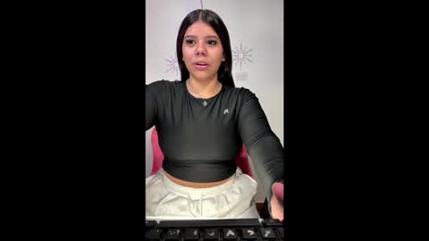 Snapshot of ashleyy18__ chatting on February 6, 2025, 8:45 pm Ashleyy18 online show from February 6, 2025, 8:45 pm