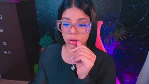 Snapshot of ashleyy18__ chatting on September 26, 2025, 11:09 pm Ashleyy18 online show from September 26, 2025, 11:09 pm