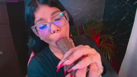 Snapshot of ashleyy18__ chatting on October 31, 2025, 12:33 am Ashleyy18 online show from October 31, 2025, 12:33 am