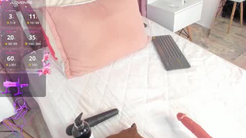 Ashlie online show from September 16, 2025, 1:12 pm