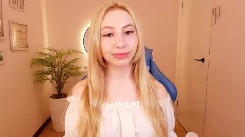 Victoria  online show from May 27, 2026, 2:30 am