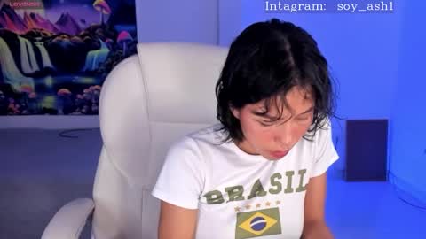 Snapshot of ashlleycam chatting on February 12, 2025, 2:03 am Fer online show from February 12, 2025, 2:03 am