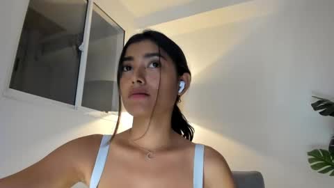 ashllovee online show from January 16, 2025, 3:56 am