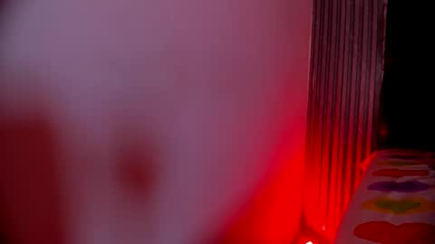 ashlybenison online show from December 24, 2024, 6:44 am