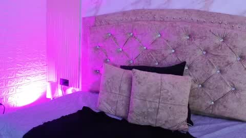 ashlybloom1 online show from May 16, 2026, 11:53 am