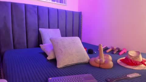 Snapshot of ashlye_miller_ chatting on May 30, 2026, 8:06 pm ashlye_miller_ online show from May 30, 2026, 8:06 pm