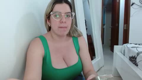 AshlyMoon online show from January 7, 2025, 6:45 pm