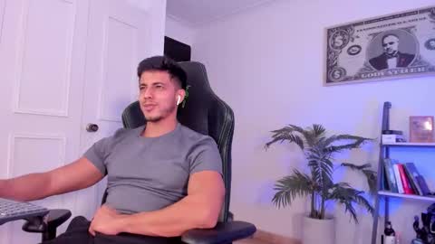 my name real is camilo online show from November 13, 2025, 9:03 pm