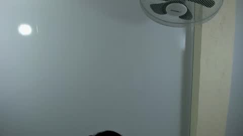 Camila online show from September 18, 2025, 2:08 pm