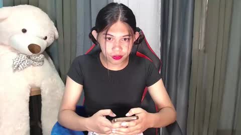 ELLE dont forget to follow and thumbs up online show from December 17, 2024, 2:23 am