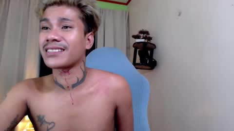 Snapshot of asian_cumsawyer chatting on December 18, 2024, 6:53 am bigload CUM take me private show or passwordshow online show from December 18, 2024, 6:53 am