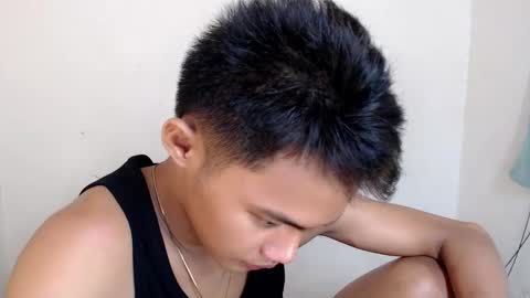 asian_lover05 online show from December 5, 2025, 3:09 pm