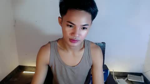 asian_lover05 online show from March 18, 2026, 2:53 pm
