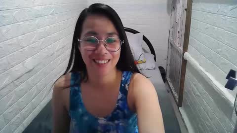 Snapshot of asian_sexydimples chatting on January 4, 2025, 3:39 pm Trixie online show from January 4, 2025, 3:39 pm
