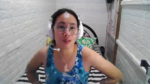 Snapshot of asian_sexydimples chatting on February 13, 2025, 3:24 pm Trixie online show from February 13, 2025, 3:24 pm