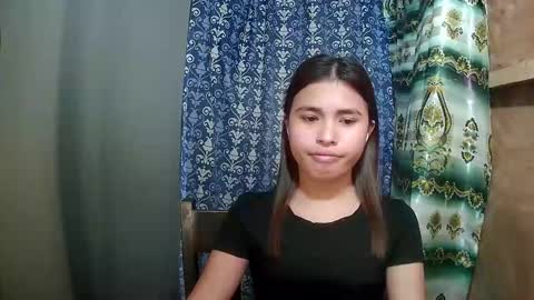 Snapshot of asian_sofiaxxx chatting on April 27, 2026, 6:33 am Sofia online show from April 27, 2026, 6:33 am