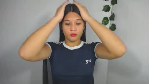 Snapshot of asian_yannie chatting on February 9, 2026, 5:33 am Yan online show from February 9, 2026, 5:33 am