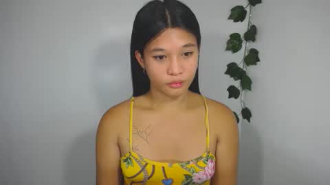 Snapshot of asian_yannie chatting on February 15, 2026, 4:31 am Yan online show from February 15, 2026, 4:31 am