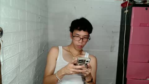 Snapshot of asianbaexx chatting on March 16, 2026, 5:44 am EIZE online show from March 16, 2026, 5:44 am