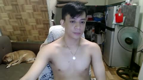 asiandreamboyx online show from December 16, 2024, 2:38 pm
