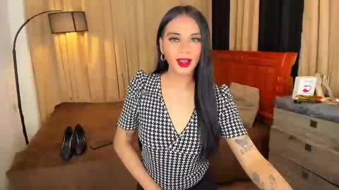 Snapshot of asianhugecockjulia1 chatting on December 10, 2024, 2:27 am JULIA online show from December 10, 2024, 2:27 am