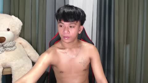 Snapshot of asianhunk_zam chatting on January 4, 2025, 7:45 am Zam online show from January 4, 2025, 7:45 am