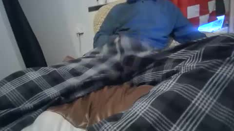 Snapshot of asianlooker chatting on December 4, 2024, 8:40 pm John online show from December 4, 2024, 8:40 pm