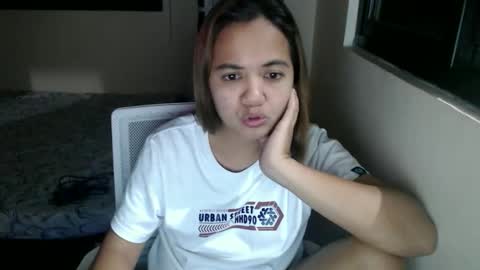 asianprettymay online show from October 13, 2025, 1:55 pm