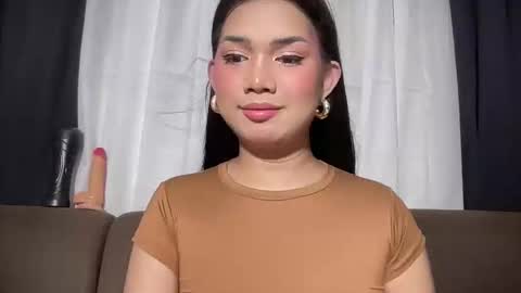 Snapshot of asiansweet_lily chatting on June 8, 2026, 1:28 am Lily online show from June 8, 2026, 1:28 am