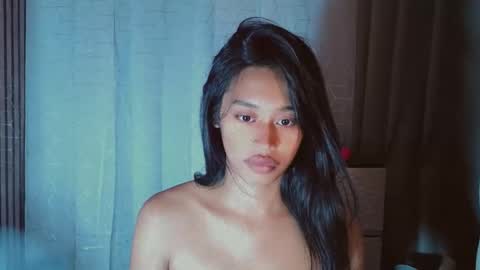 kisses online show from May 18, 2026, 2:12 pm