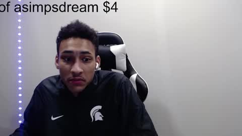 Snapshot of asimpsdream chatting on February 13, 2025, 12:35 am asimpsdream online show from February 13, 2025, 12:35 am