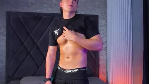 Aslan  online show from December 19, 2025, 8:49 pm