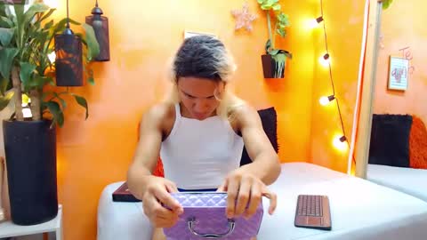 ASLY online show from December 7, 2024, 10:56 am