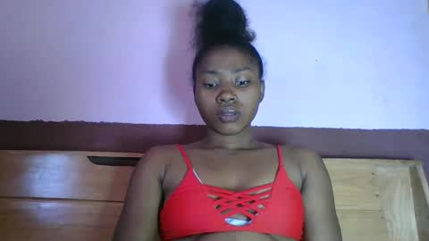 asmiraa online show from February 21, 2026, 8:48 am