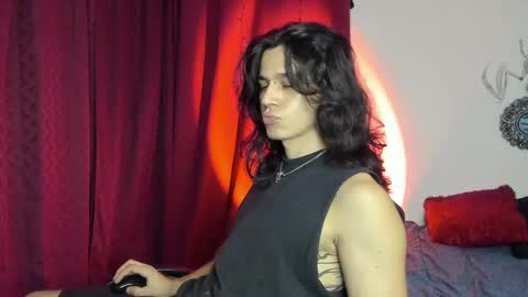 asmodeuszz online show from December 2, 2024, 7:25 am