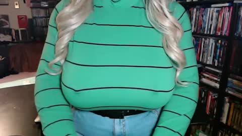 Aspen Vale online show from October 29, 2025, 11:17 pm