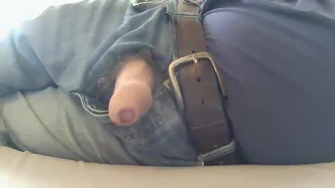 Will take commands from GuysWomenCouples etc online show from October 24, 2025, 5:09 pm