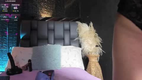 Snapshot of assia_roos chatting on May 4, 2026, 10:11 am Nahomi online show from May 4, 2026, 10:11 am