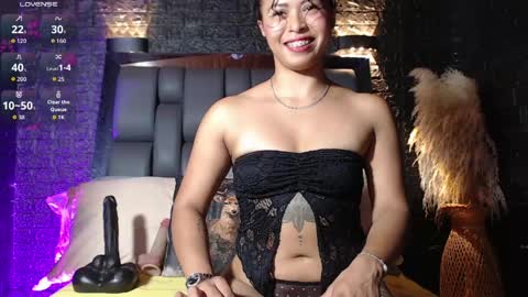 Snapshot of assia_roos chatting on May 21, 2026, 10:22 am Nahomi online show from May 21, 2026, 10:22 am